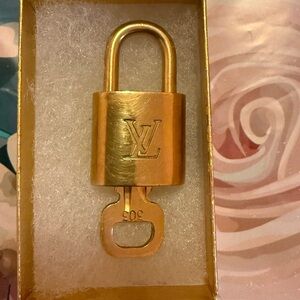 Louis Vuitton Luxurious Gold Padlock or Necklace